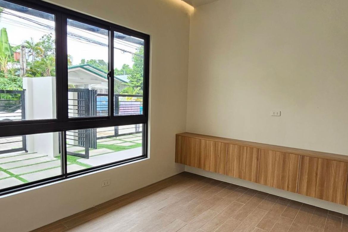 5 Bedroom Townhouse for Sale in BF Resort, Las Piñas, Metro Manila – photo 7