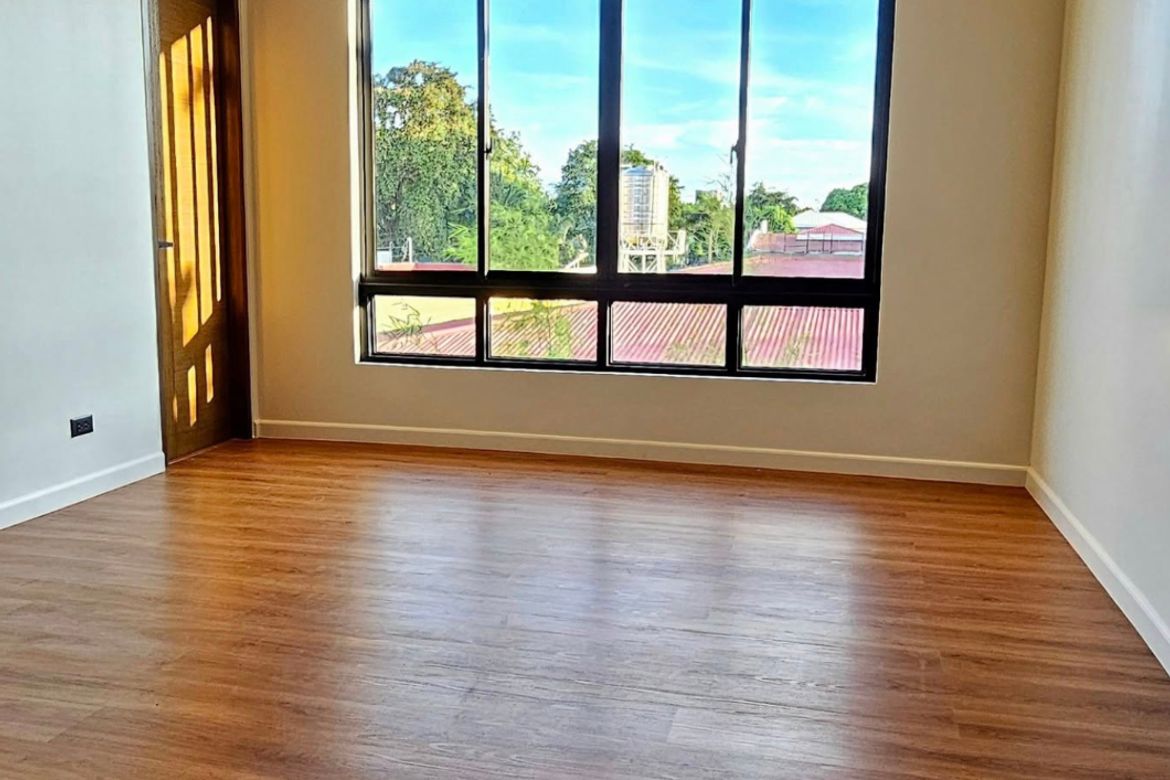 5 Bedroom Townhouse for Sale in BF Resort, Las Piñas, Metro Manila – photo 6