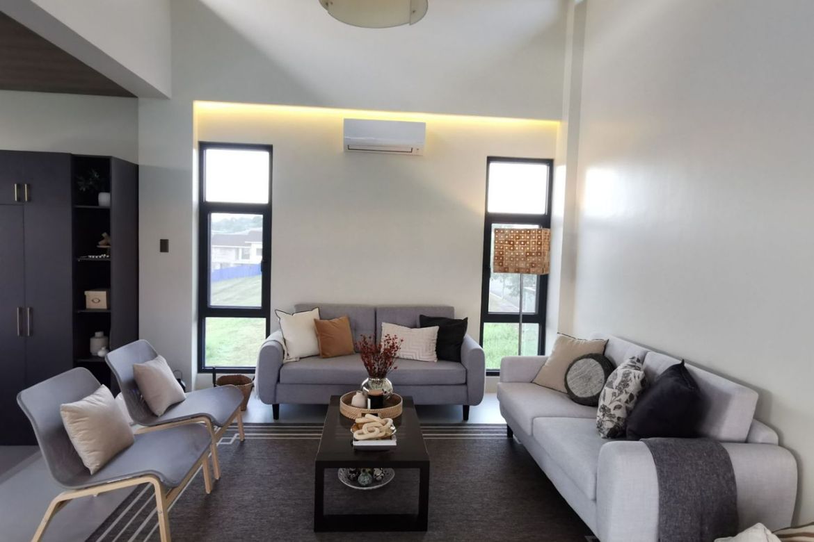 5 Bedroom Townhouse for Sale in Cabilang Baybay, Carmona, Cavite