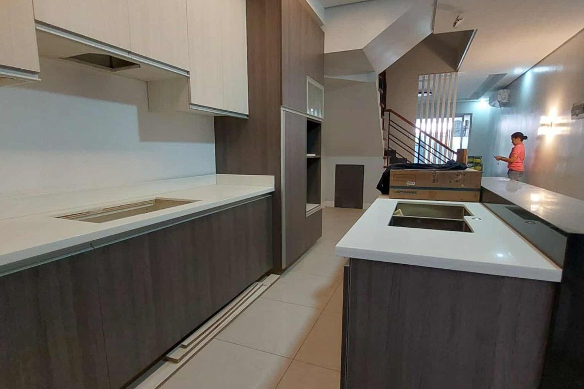 5 Bedroom Townhouse for Sale in Central, Quezon City, Metro Manila – photo 4