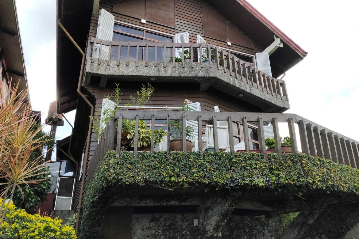5 Bedroom Townhouse for Sale in Iruhin South, Tagaytay, Cavite – photo 6