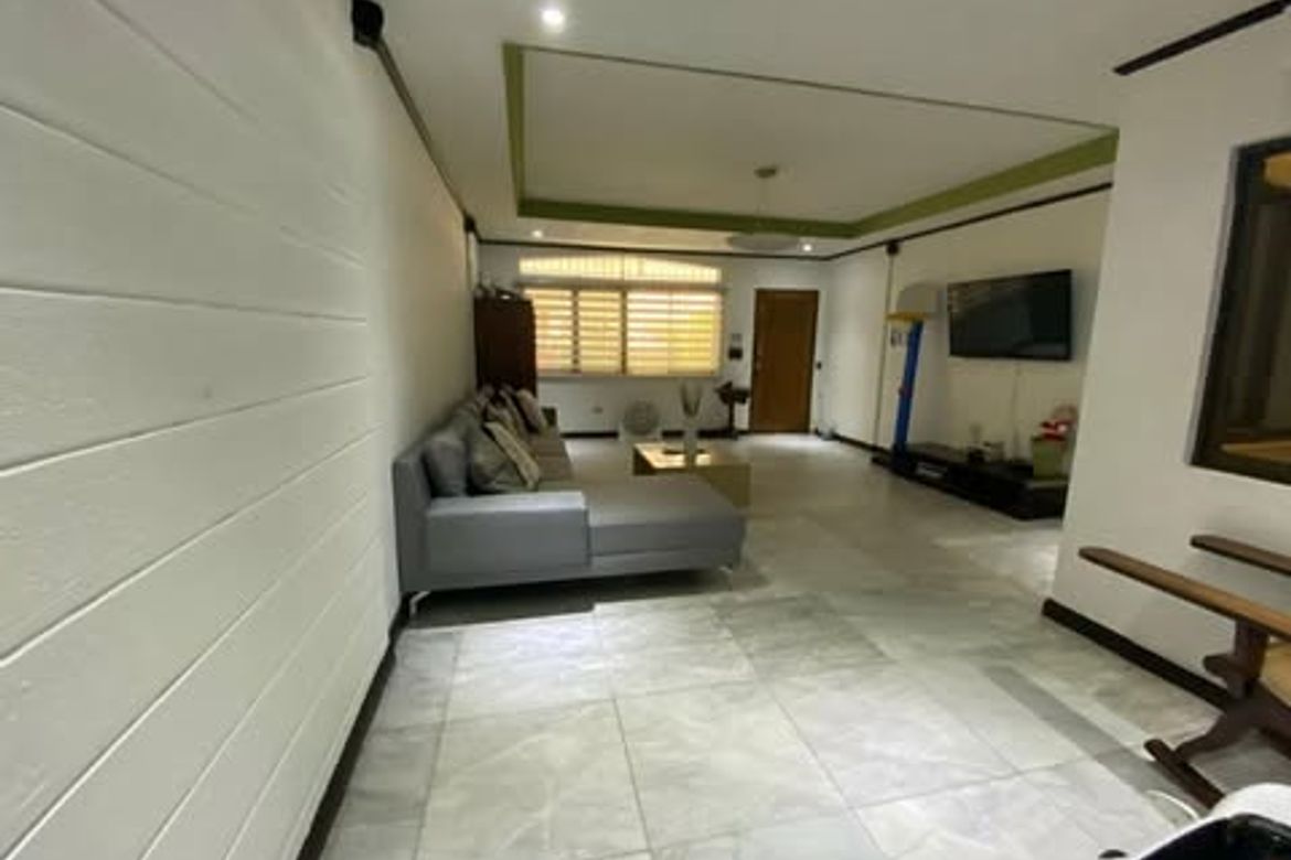 5 Bedroom Townhouse for Sale in Kapitolyo, Pasig, Metro Manila – photo 5