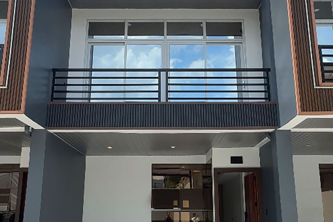 5 Bedroom Townhouse for Sale in Lahug, Cebu City, Cebu