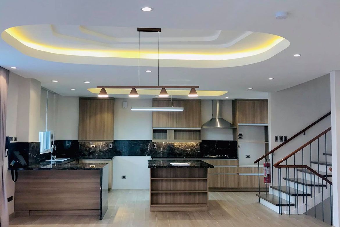 5 Bedroom Townhouse for Sale in Little Baguio, San Juan, Metro Manila