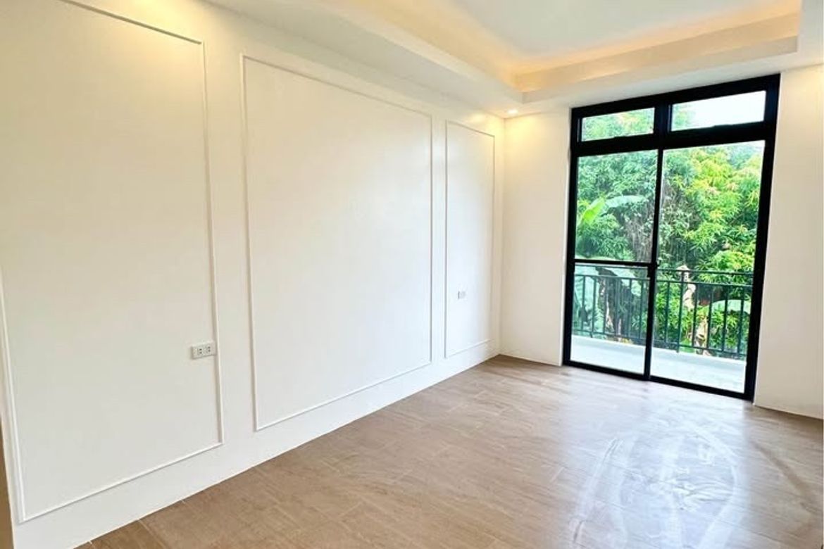 5 Bedroom Townhouse for Sale in Mambugan, Antipolo, Rizal – photo 4