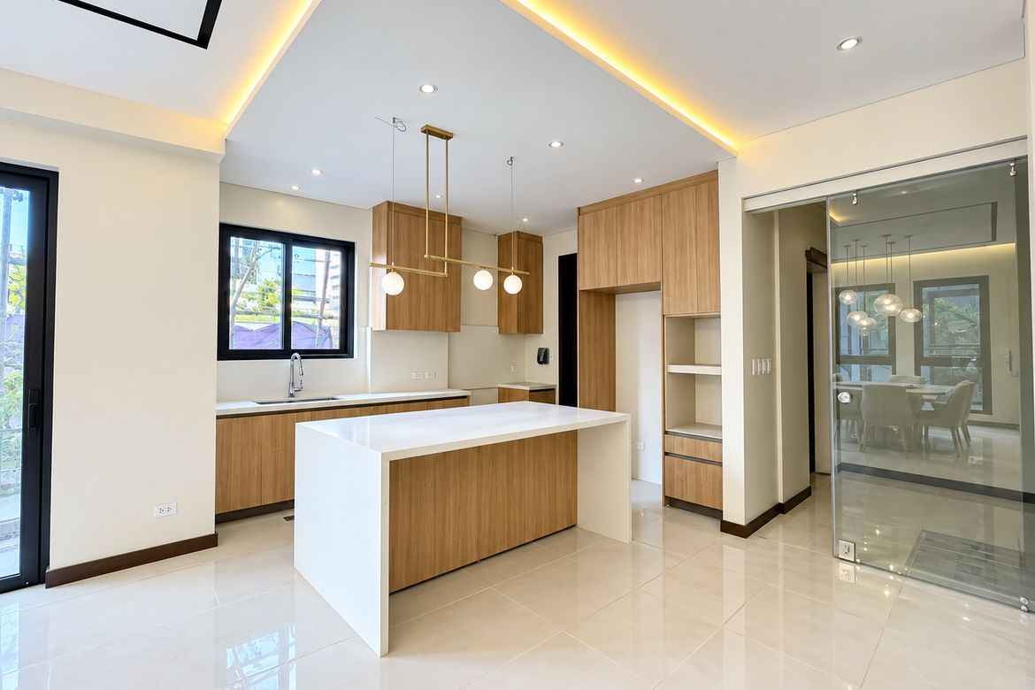 5 Bedroom Townhouse for Sale in Mariana, Quezon City, Metro Manila near LRT-2 Gilmore – photo 4