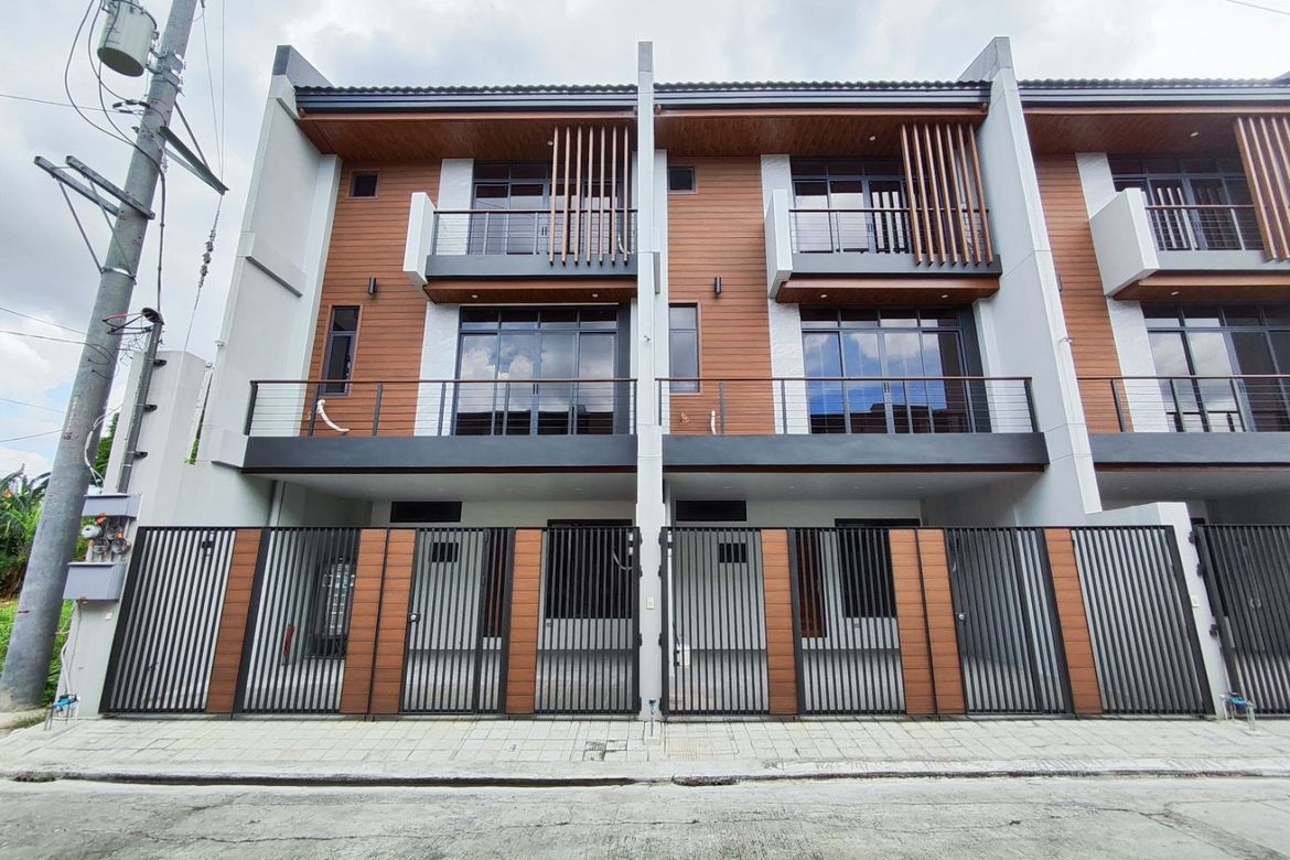 5 Bedroom Townhouse for Sale in Mayamot, Antipolo, Rizal – photo 2