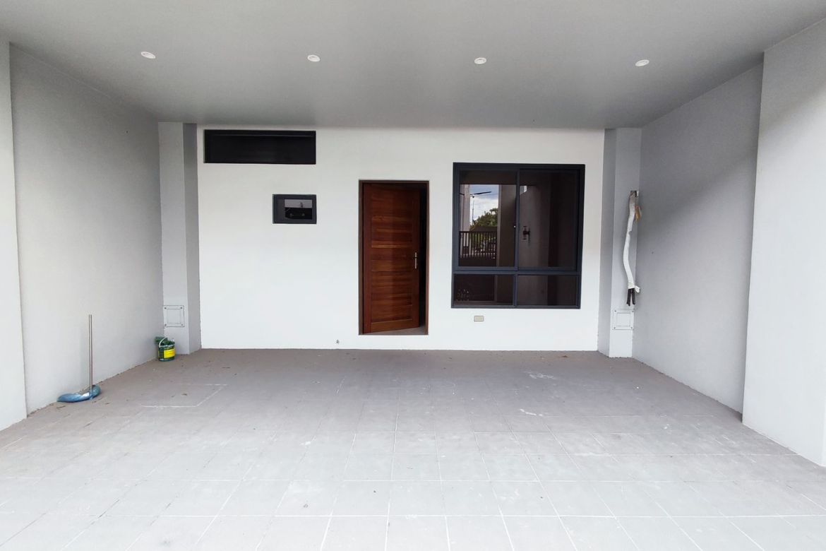 5 Bedroom Townhouse for Sale in Mayamot, Antipolo, Rizal – photo 5