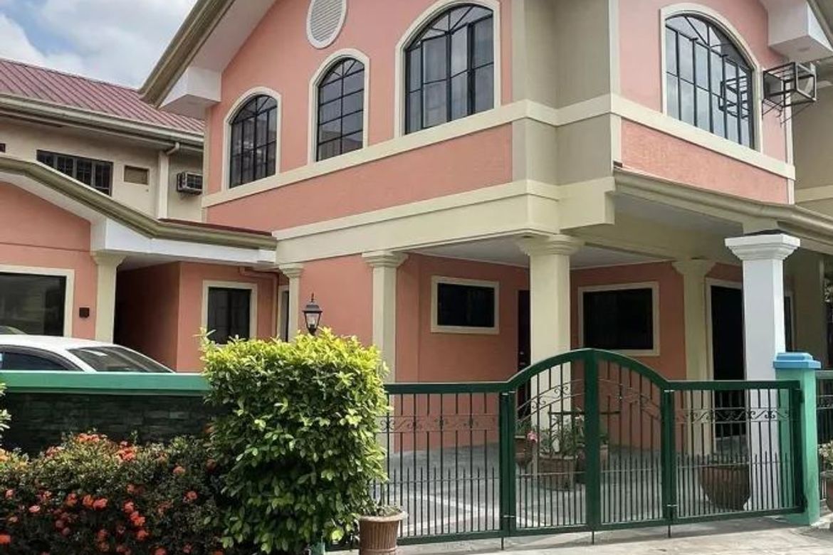 5 Bedroom Townhouse for Sale in Maybunga, Pasig, Metro Manila