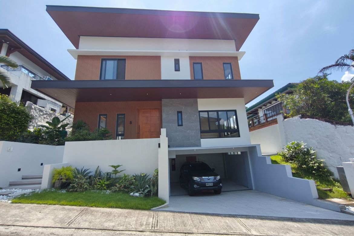 5 Bedroom Townhouse for Sale in Molino VII, Bacoor, Cavite