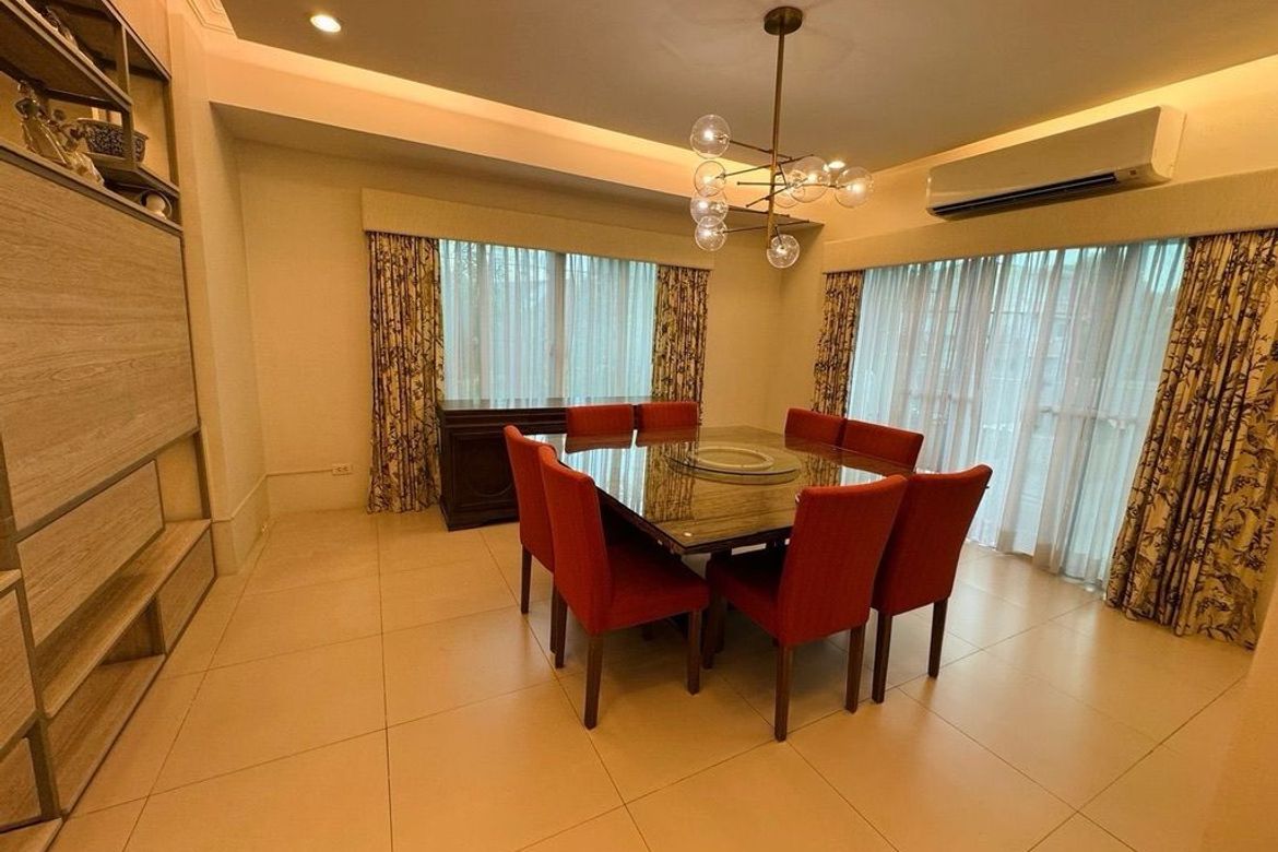 5 Bedroom Townhouse for Sale in Pasadeña Place Townhomes, Pasadeña, San Juan, Metro Manila near LRT-2 Gilmore – photo 2