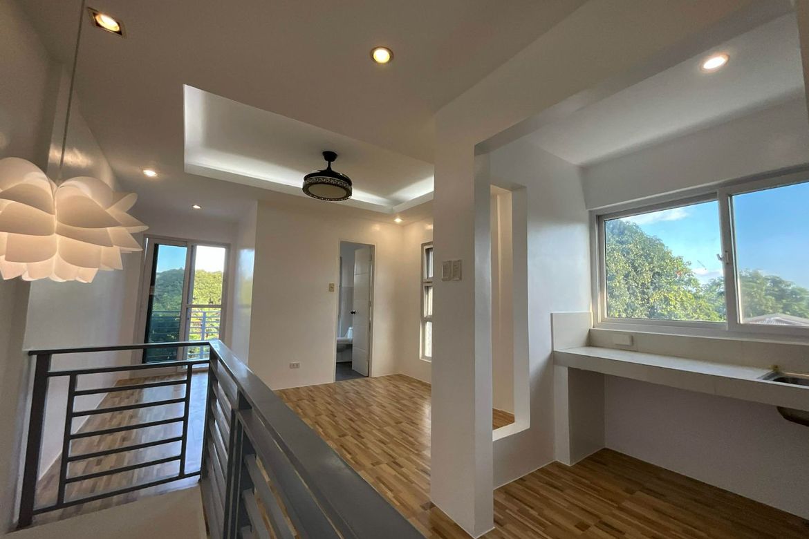 5 Bedroom Townhouse for Sale in Pasig, Metro Manila
