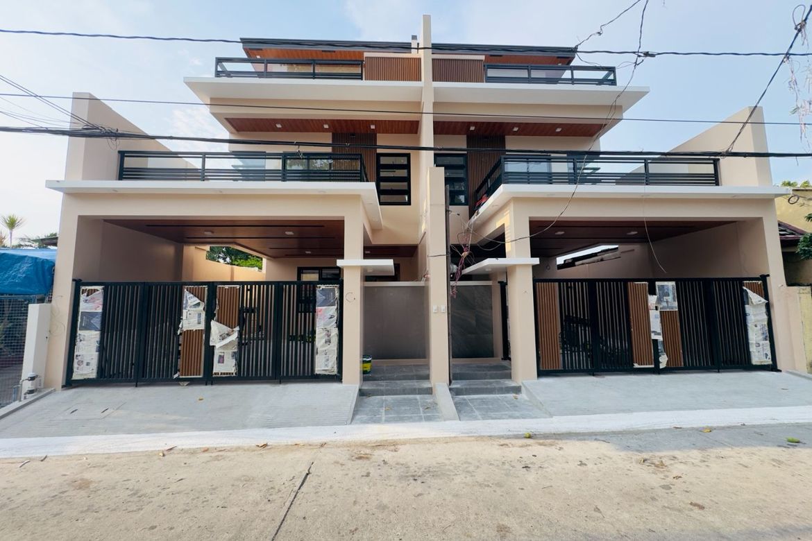 5 Bedroom Townhouse for Sale in Pilar, Las Piñas, Metro Manila – photo 2