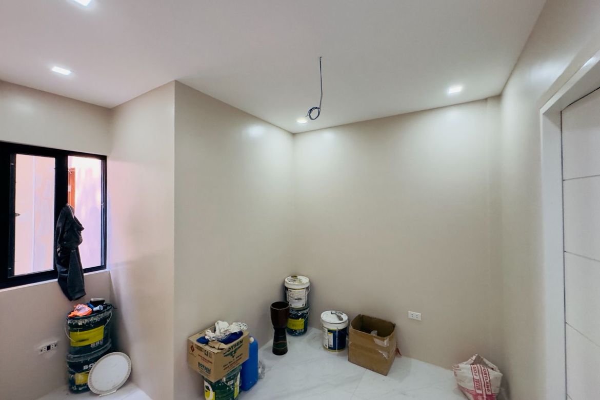 5 Bedroom Townhouse for Sale in Pilar, Las Piñas, Metro Manila – photo 8