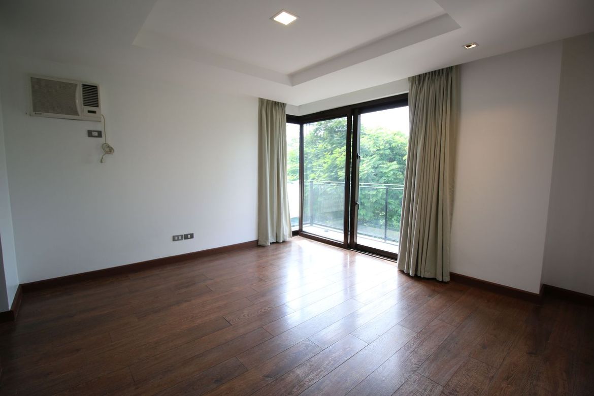 5 Bedroom Townhouse for Sale in Pinagsama, Taguig, Metro Manila – photo 4