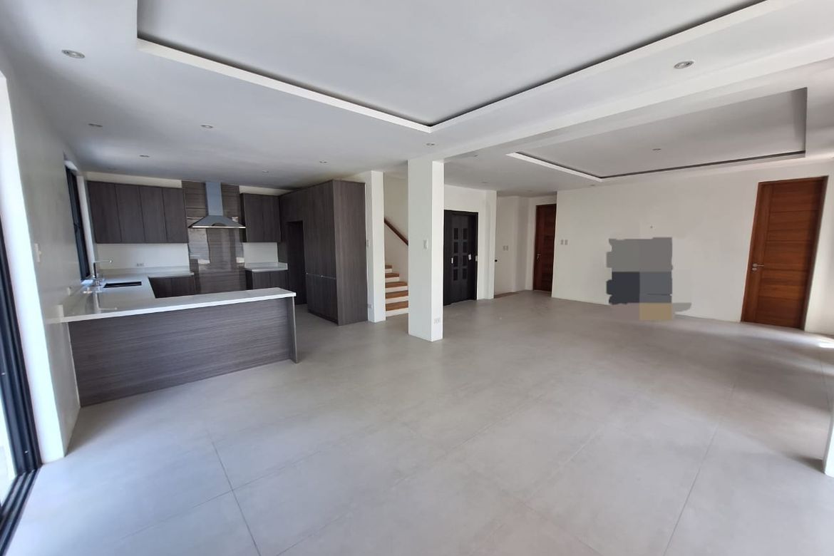 5 Bedroom Townhouse for Sale in Plainview, Mandaluyong, Metro Manila