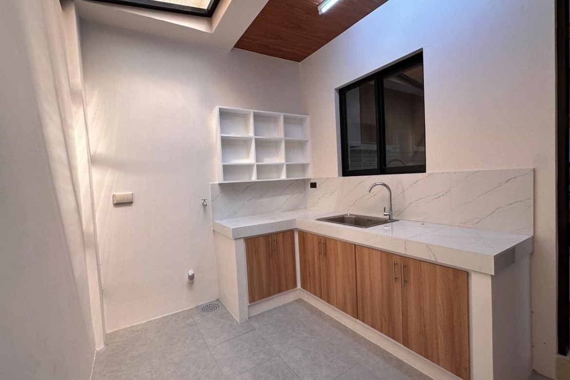5 Bedroom Townhouse for Sale in San Andres, Cainta, Rizal – photo 8
