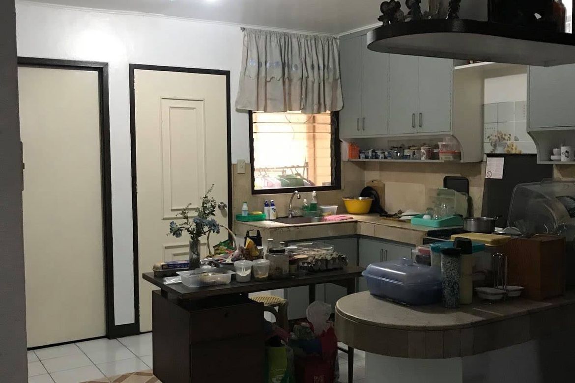 5 Bedroom Townhouse for Sale in San Antonio, Pasig, Metro Manila near MRT-3 Ortigas – photo 7