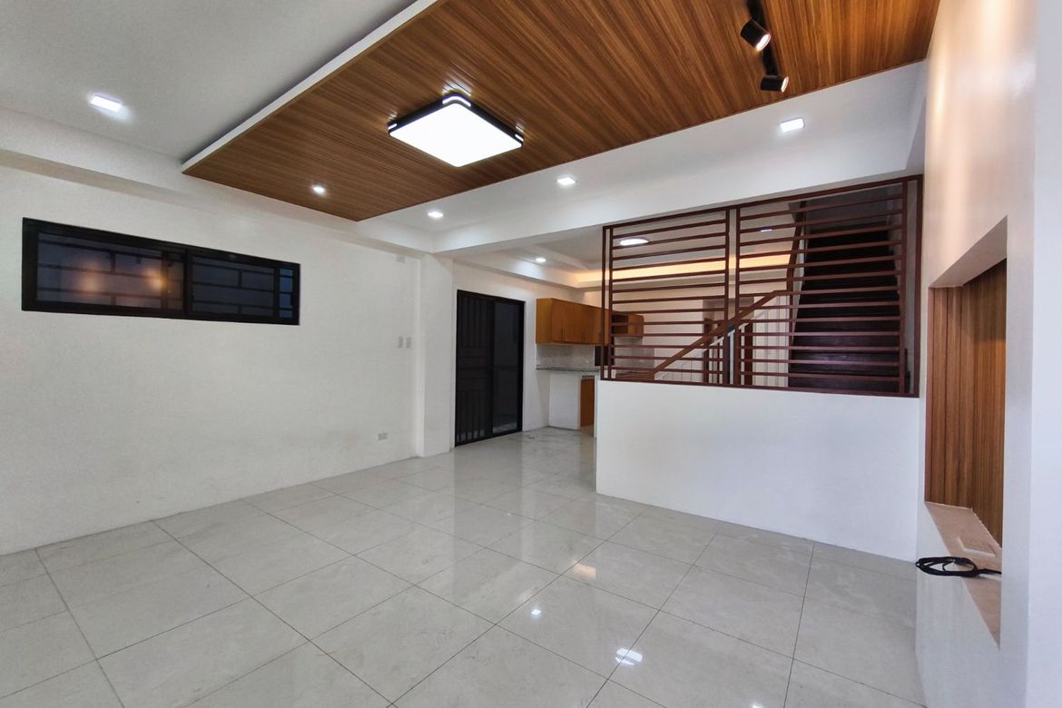 5 Bedroom Townhouse for Sale in San Dionisio, Parañaque, Metro Manila – photo 4