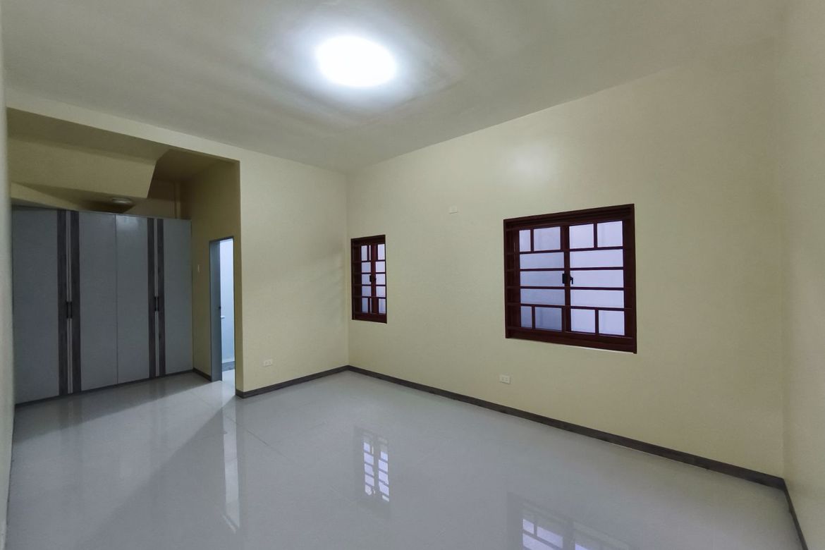 5 Bedroom Townhouse for Sale in San Jose, Tagaytay, Cavite – photo 7