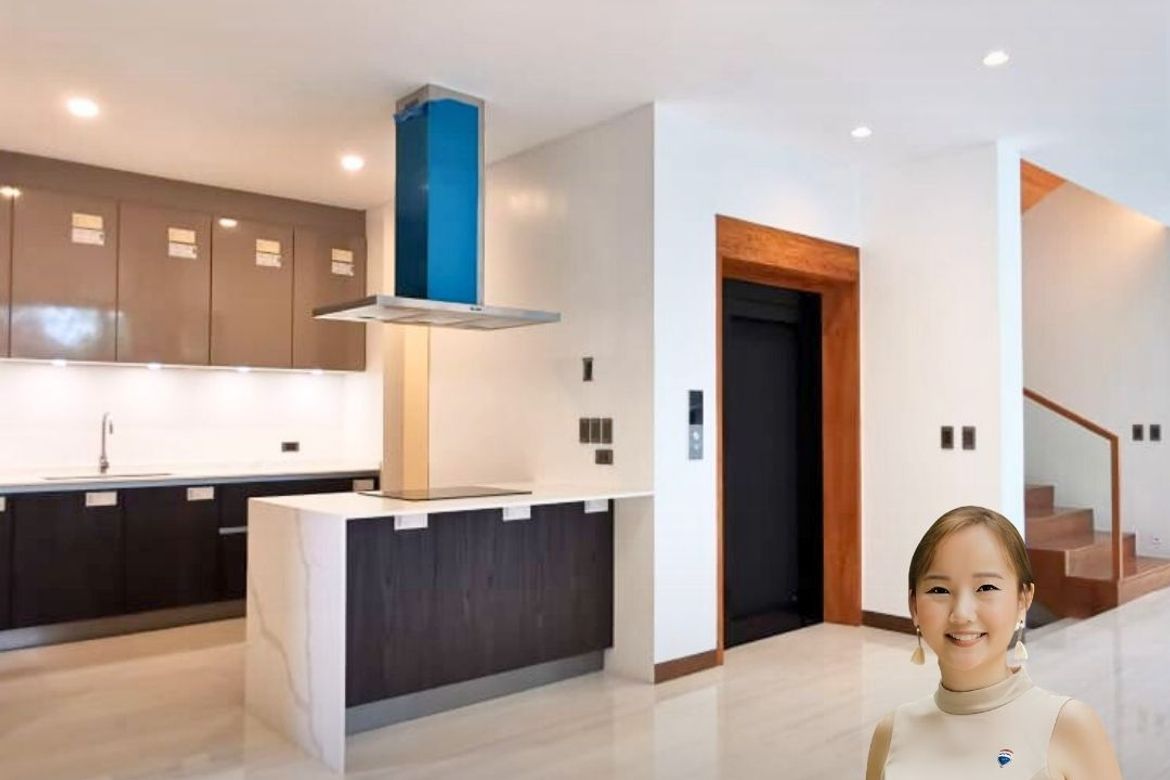 5 Bedroom Townhouse for Sale in San Nicolas, Pasig, Metro Manila