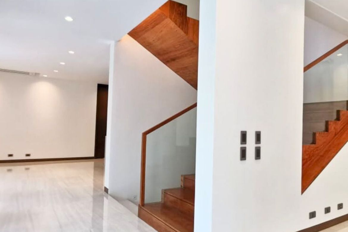5 Bedroom Townhouse for Sale in San Nicolas, Pasig, Metro Manila – photo 6