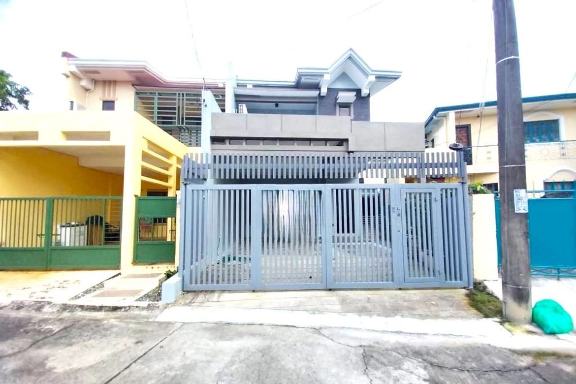 5 Bedroom Townhouse for Sale in Talon Dos, Las Piñas, Metro Manila – photo 2
