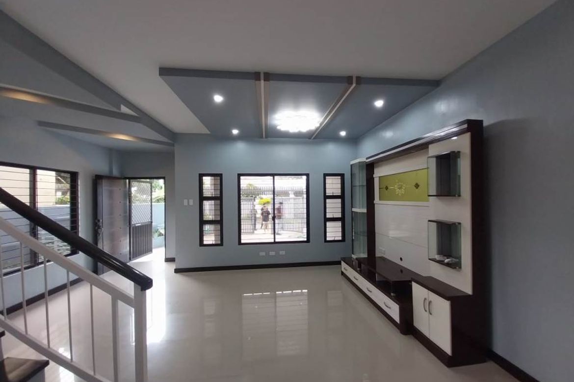 5 Bedroom Townhouse for Sale in Talon Dos, Las Piñas, Metro Manila – photo 5