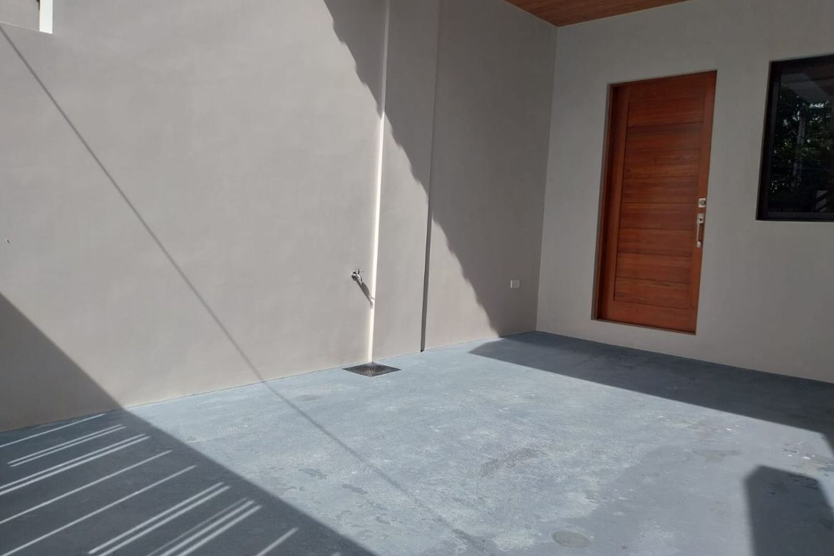 5 Bedroom Townhouse for Sale in Talon Kuatro, Las Piñas, Metro Manila – photo 2
