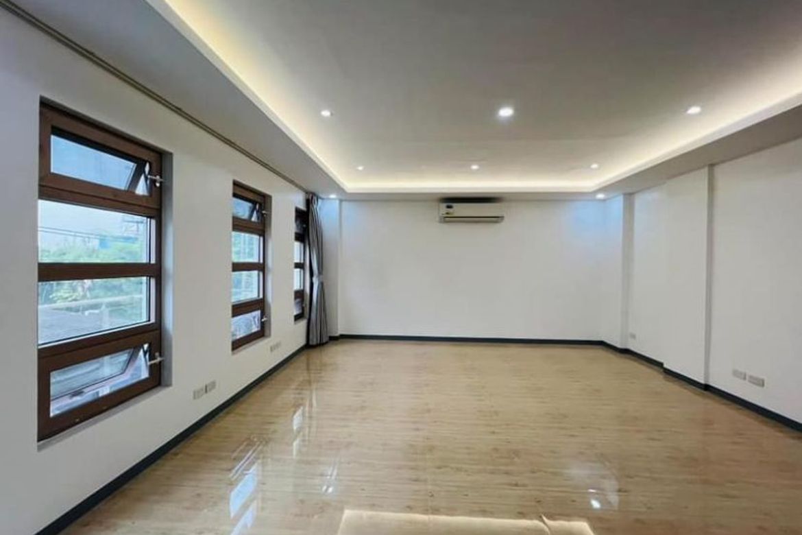 5 Bedroom Townhouse for Sale in Tambo, Parañaque, Metro Manila – photo 6