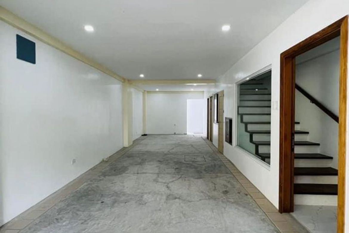 5 Bedroom Townhouse for Sale in Tambo, Parañaque, Metro Manila – photo 7