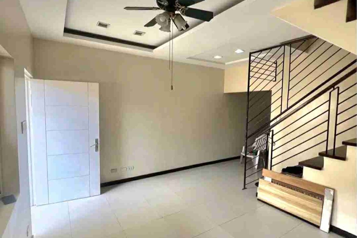 5 Bedroom Townhouse for Sale in Tibagan, San Juan, Metro Manila
