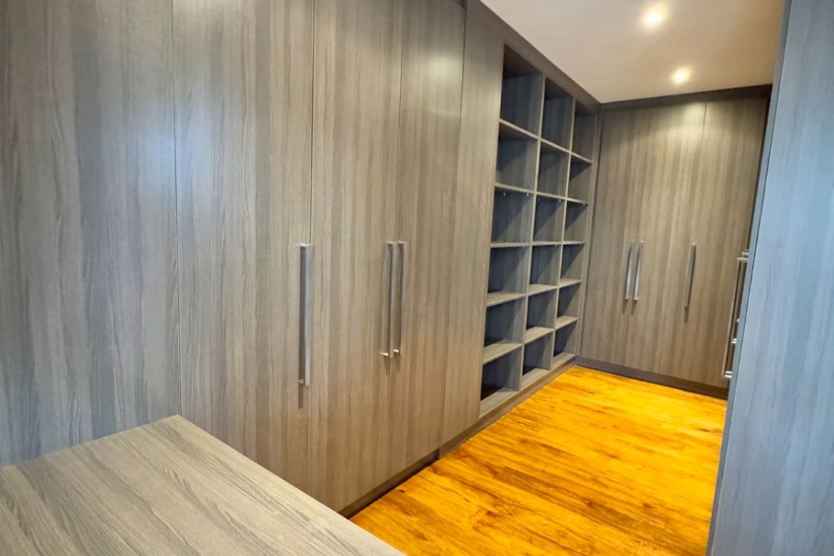 5 Bedroom Townhouse for Sale in Wack-Wack Greenhills, Mandaluyong, Metro Manila near MRT-3 Ortigas – photo 6