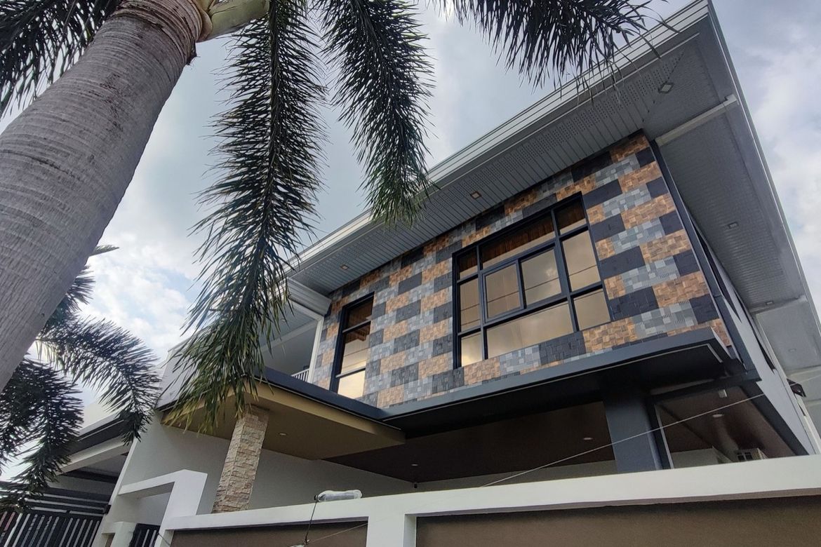 5 Bedroom Villa for Sale in Amsic, Angeles, Pampanga – photo 2