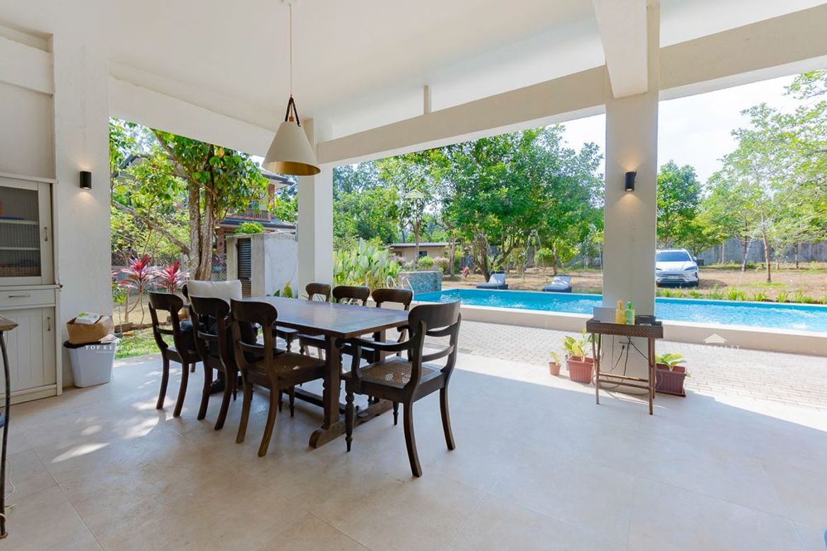 5 Bedroom Villa for Sale in Barangay II-B, San Pablo, Laguna