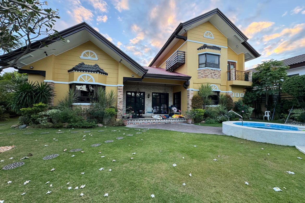 5 Bedroom Villa for Sale in BF Homes, Parañaque, Metro Manila – photo 4
