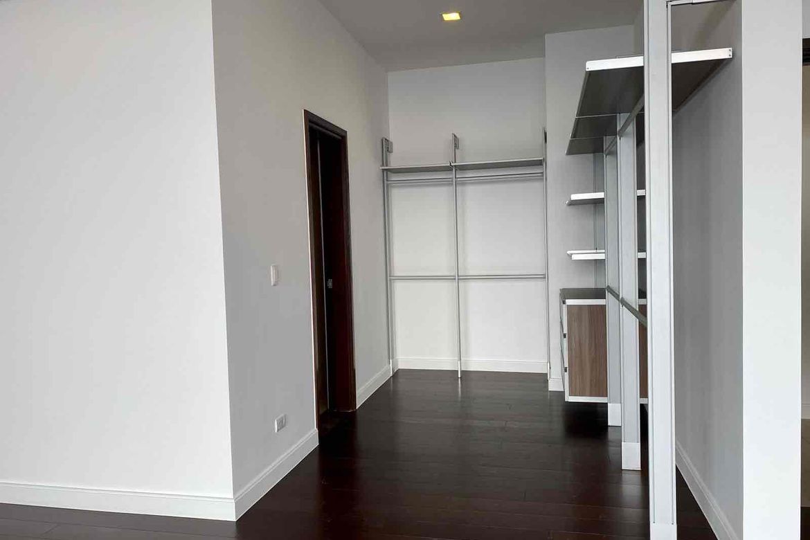 5 Bedroom Villa for Sale in BGC, Taguig, Metro Manila – photo 2