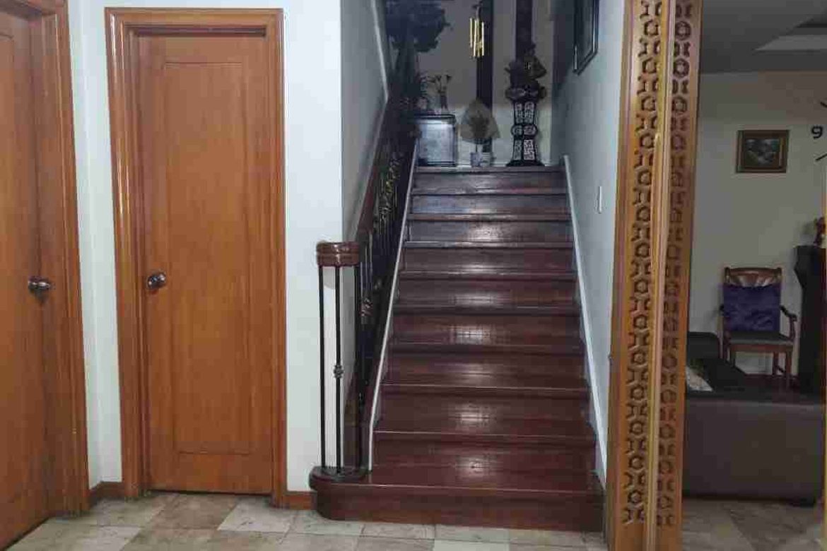 5 Bedroom Villa for Sale in White Plains, Quezon City, Metro Manila – photo 2