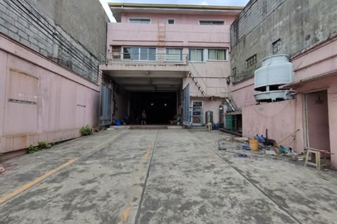 5 Bedroom Warehouse / Factory for Sale in Malinta, Valenzuela, Metro Manila