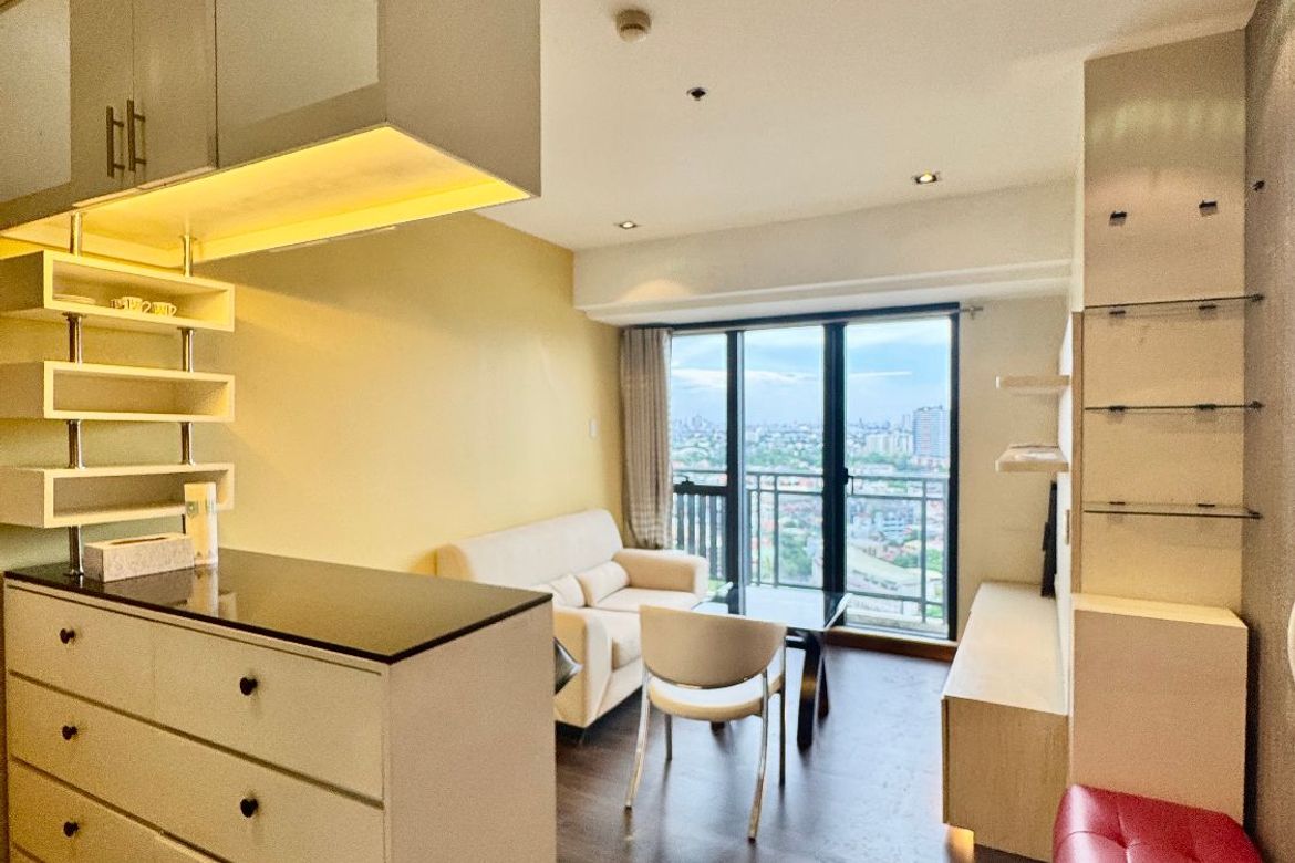 54 Bedroom Condo for Sale in Poblacion, Makati, Metro Manila