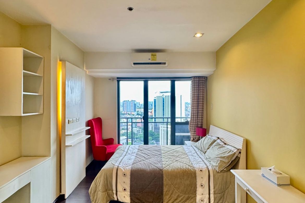 54 Bedroom Condo for Sale in Poblacion, Makati, Metro Manila – photo 3