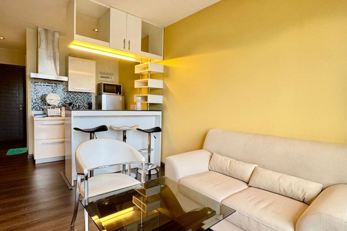 54 Bedroom Condo for Sale in Poblacion, Makati, Metro Manila – photo 4