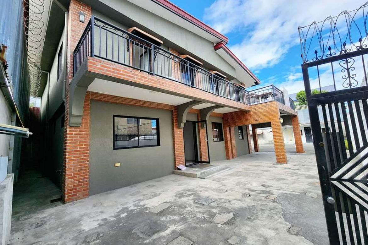 6 Bedroom Commercial for Sale in Anunas, Angeles, Pampanga