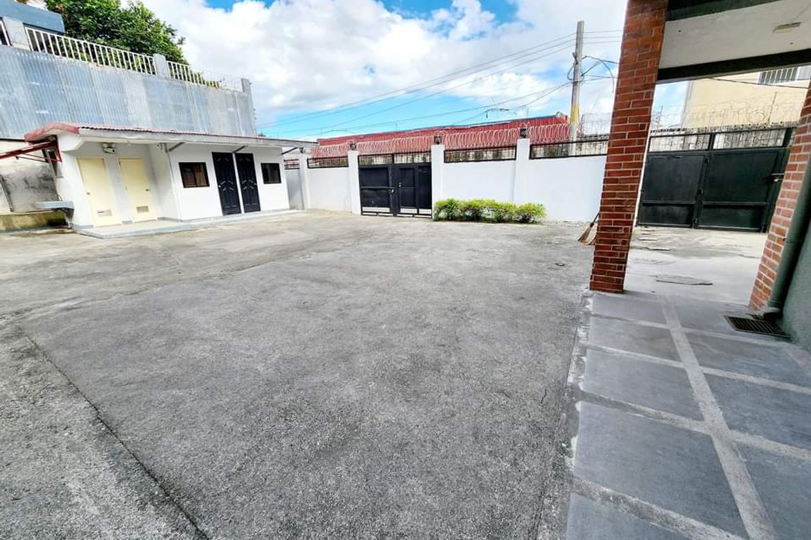 6 Bedroom Commercial for Sale in Anunas, Angeles, Pampanga – photo 3