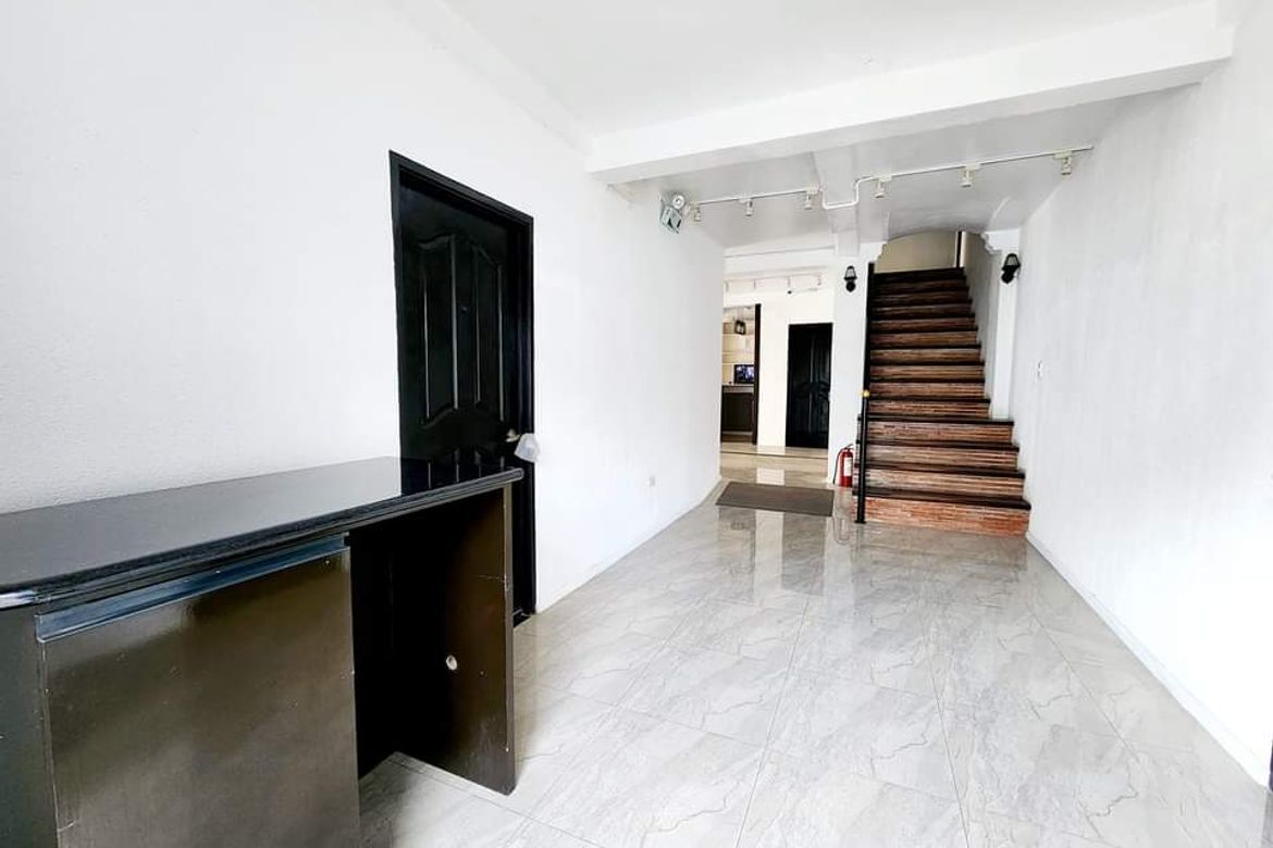 6 Bedroom Commercial for Sale in Anunas, Angeles, Pampanga – photo 5