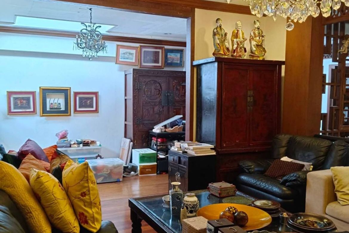 6 Bedroom Commercial for Sale in Loyola Heights, Quezon City, Metro Manila near LRT-2 Katipunan – photo 2