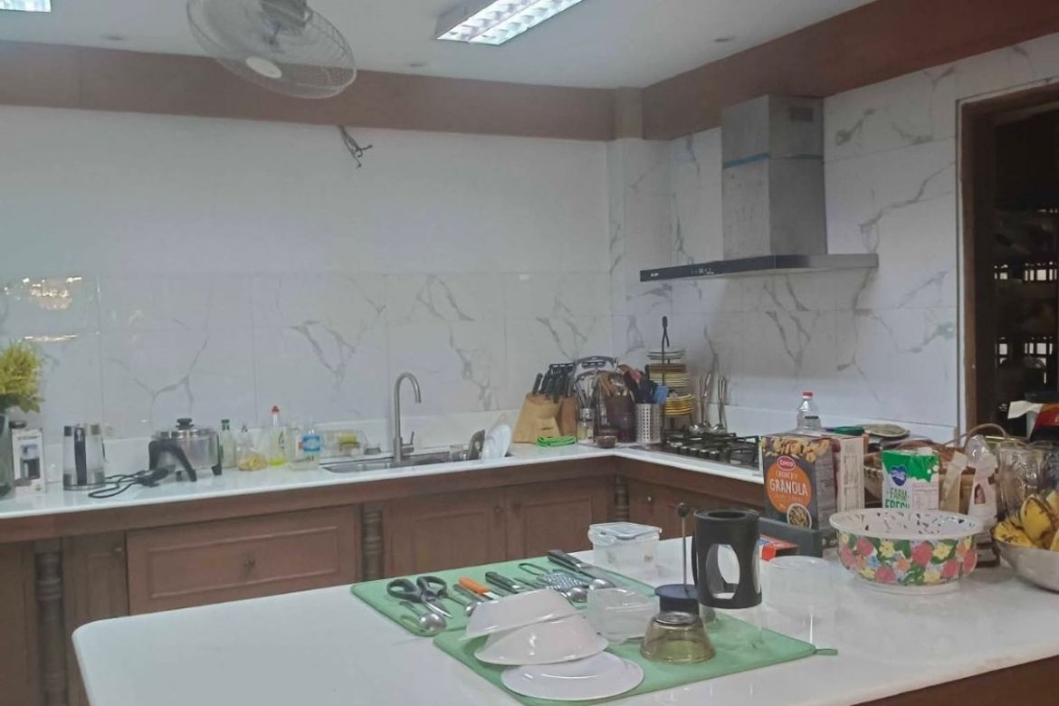 6 Bedroom Commercial for Sale in Loyola Heights, Quezon City, Metro Manila near LRT-2 Katipunan – photo 7