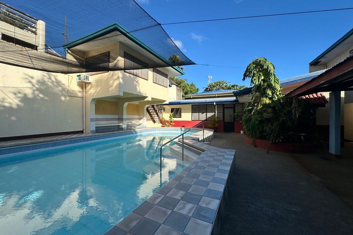 6 Bedroom Commercial for Sale in Pansol, Calamba, Laguna
