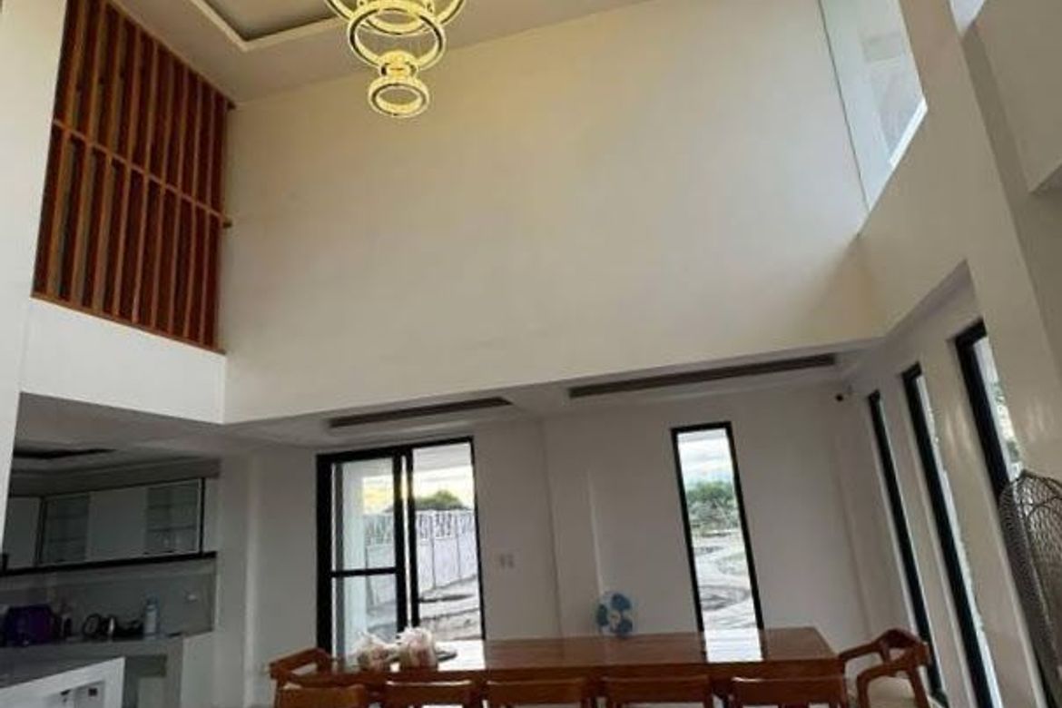 6 Bedroom Commercial for Sale in Poblacion 2, Gerona, Tarlac – photo 2