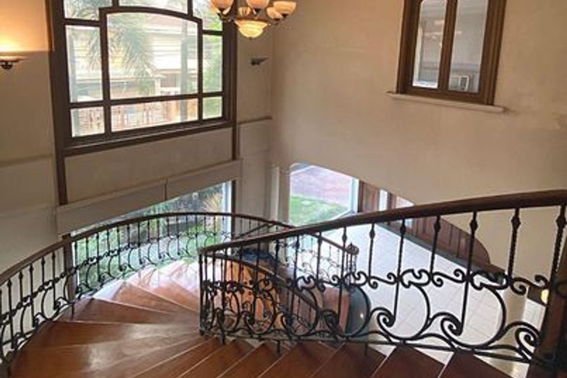 6 Bedroom House for Rent in Bagumbayan, Quezon City, Metro Manila photo 8